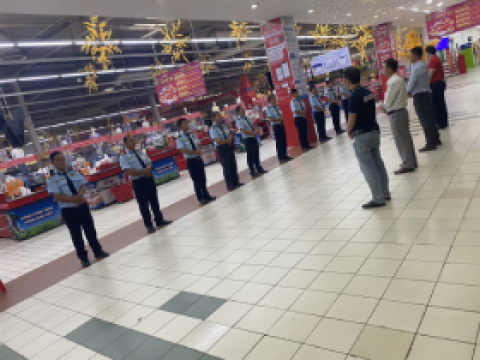 Bảo vệ siêu  thị 