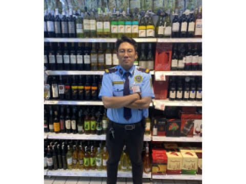 Bảo vệ siêu  thị 