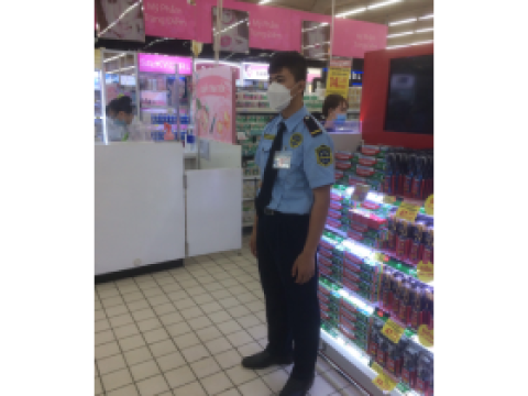 Bảo vệ siêu thị Bigc