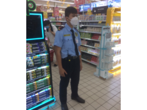 Bảo vệ siêu  thị Bigc 