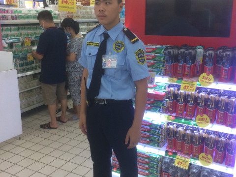 Bảo vệ siêu  thị 