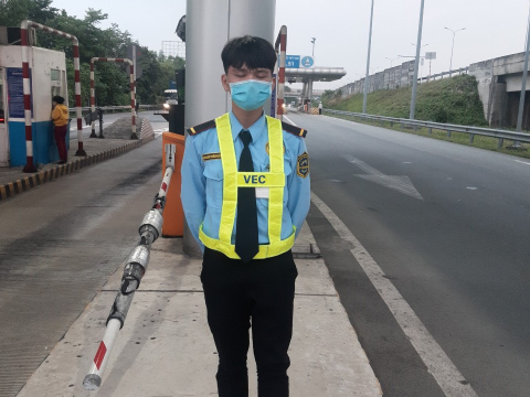 Bảo vệ trạm thu phí long phước 